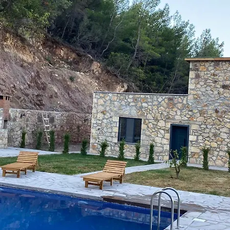 Sato Vira Tas Evler Tatil Evi